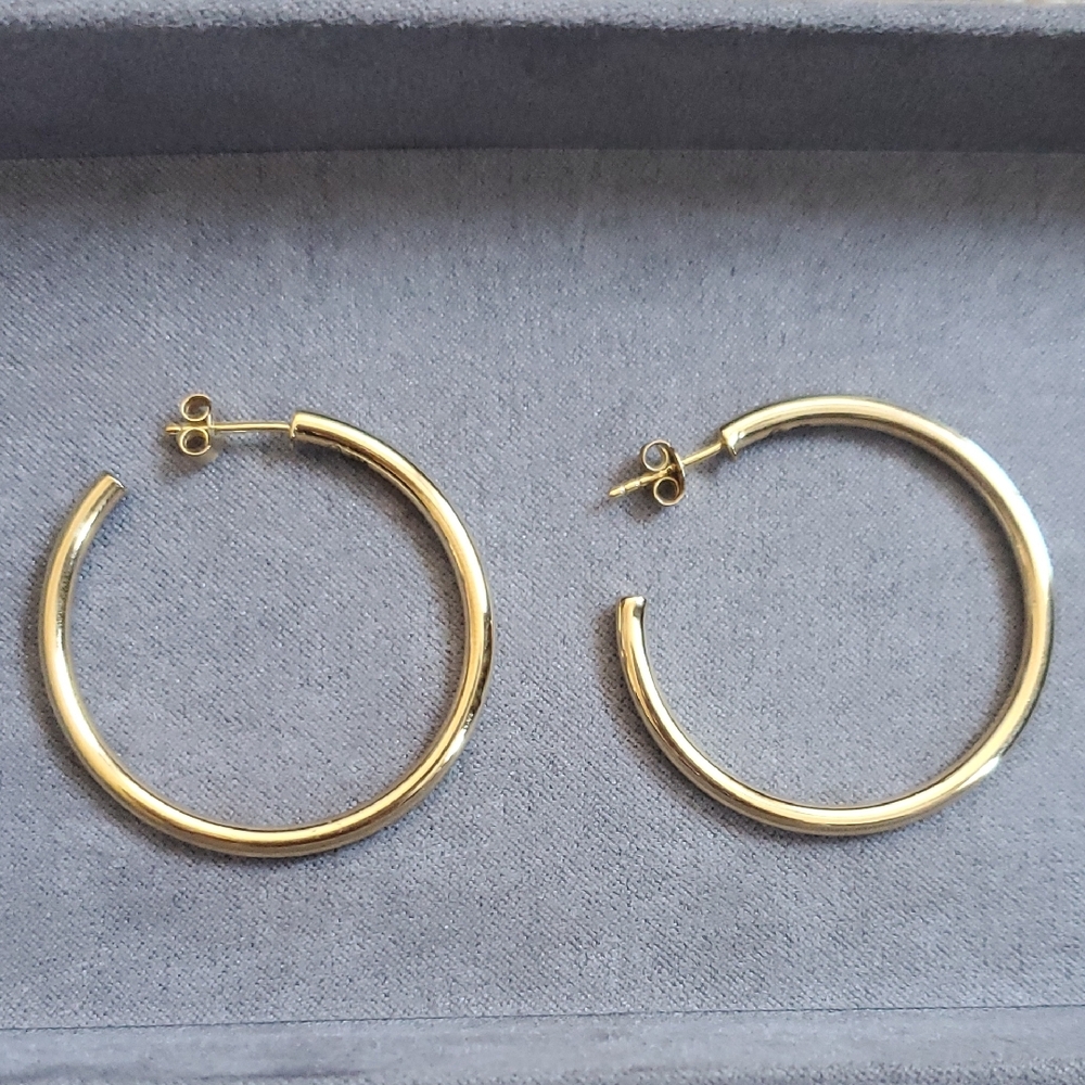 Mejuri Vermeil Tube Hoops - Picture 2 of 8